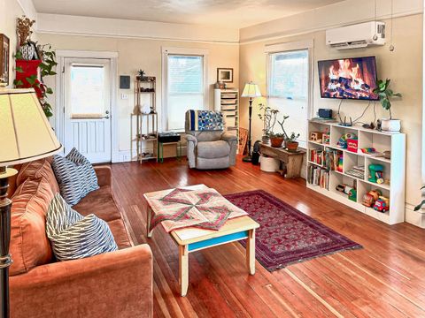 Tiny photo for 1032 W 10th Street, Medford, OR 97501 (MLS # 220215621)