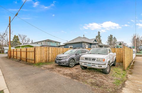 Tiny photo for 1032 W 10th Street, Medford, OR 97501 (MLS # 220215621)