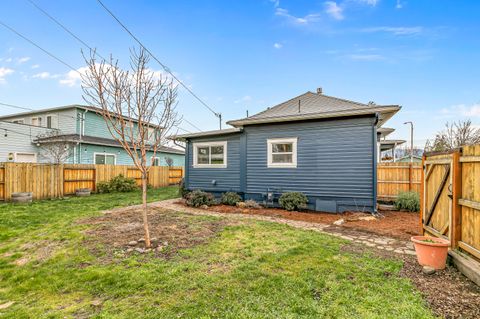 Tiny photo for 1032 W 10th Street, Medford, OR 97501 (MLS # 220215621)