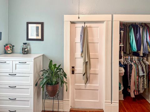 Tiny photo for 1032 W 10th Street, Medford, OR 97501 (MLS # 220215621)