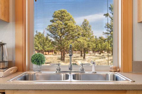 Tiny photo for 11164 Desert Sky Loop, Redmond, OR 97756 (MLS # 220220068)