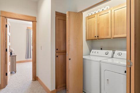 Tiny photo for 11164 Desert Sky Loop, Redmond, OR 97756 (MLS # 220220068)