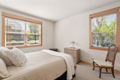 Tiny photo for 11164 Desert Sky Loop, Redmond, OR 97756 (MLS # 220220068)