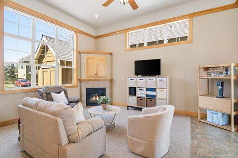 Tiny photo for 11164 Desert Sky Loop, Redmond, OR 97756 (MLS # 220220068)
