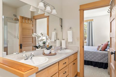 Tiny photo for 11164 Desert Sky Loop, Redmond, OR 97756 (MLS # 220220068)