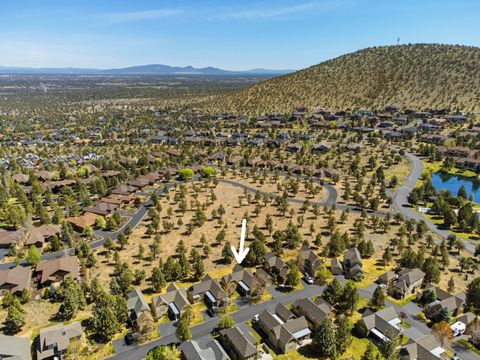 Tiny photo for 11164 Desert Sky Loop, Redmond, OR 97756 (MLS # 220220068)