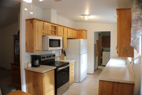 Tiny photo for 16085 Buena Vista Drive, La Pine, OR 97739 (MLS # 220215146)