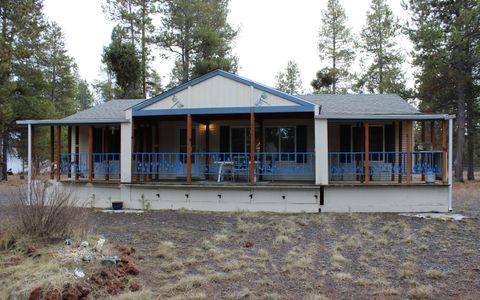 Photo of 16085 Buena Vista Drive, La Pine, OR 97739 (MLS # 220215146)