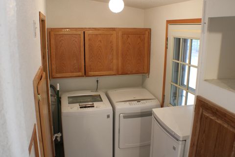 Tiny photo for 16085 Buena Vista Drive, La Pine, OR 97739 (MLS # 220215146)