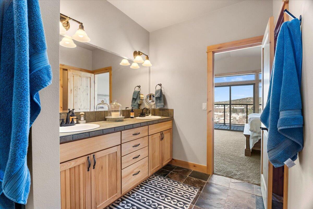 The Bluffs River Ben - Residential