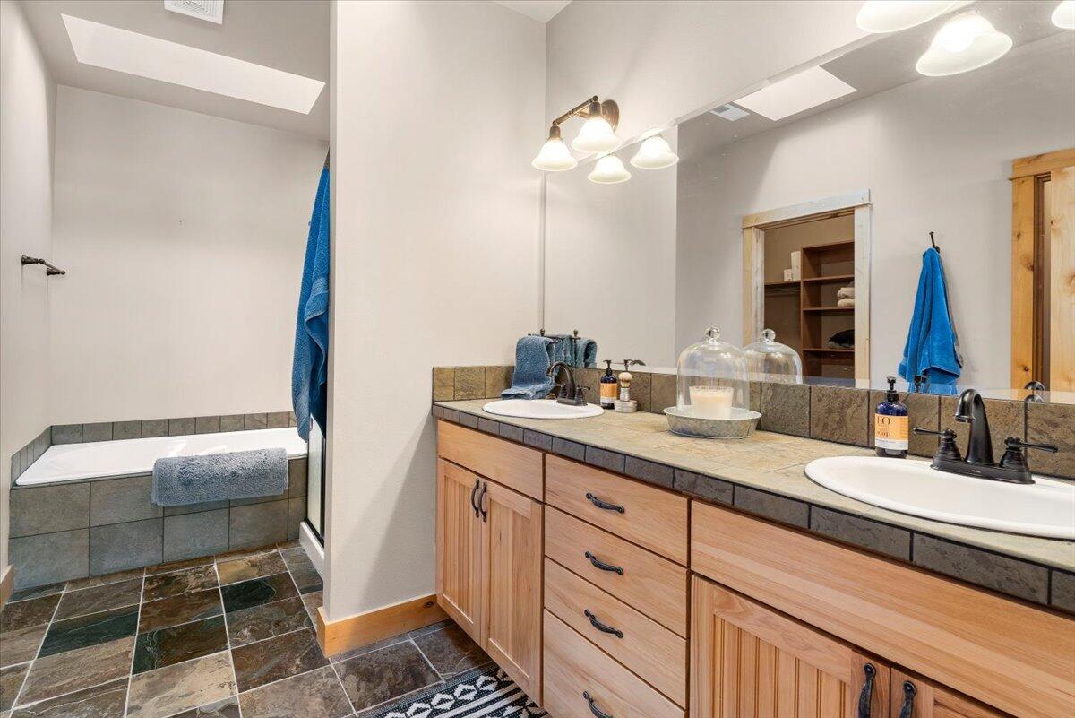 The Bluffs River Ben - Residential