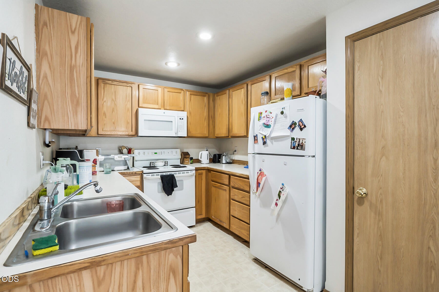 2454 SW Wickiup Court