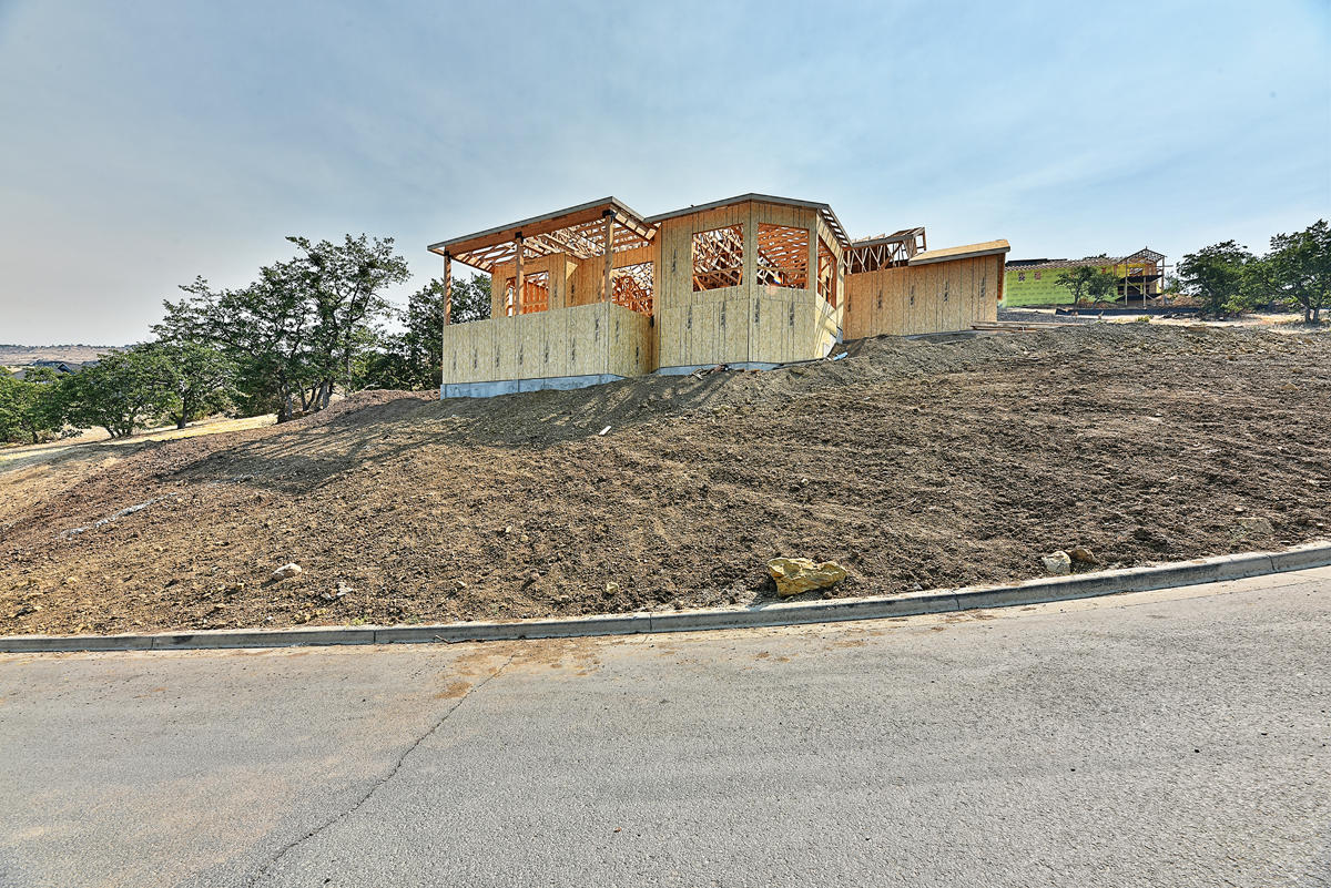 Bella Vista Heights Phases 1 & 2 - Residential