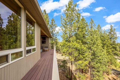 Tiny photo for 3560 NW Braid Drive, Bend, OR 97703 (MLS # 220217339)