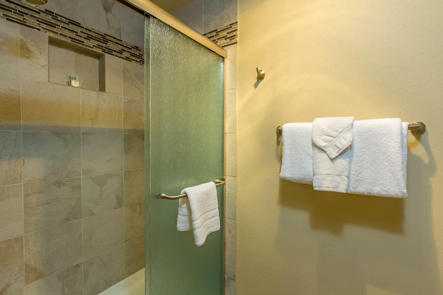 Quelah Condos - Residential