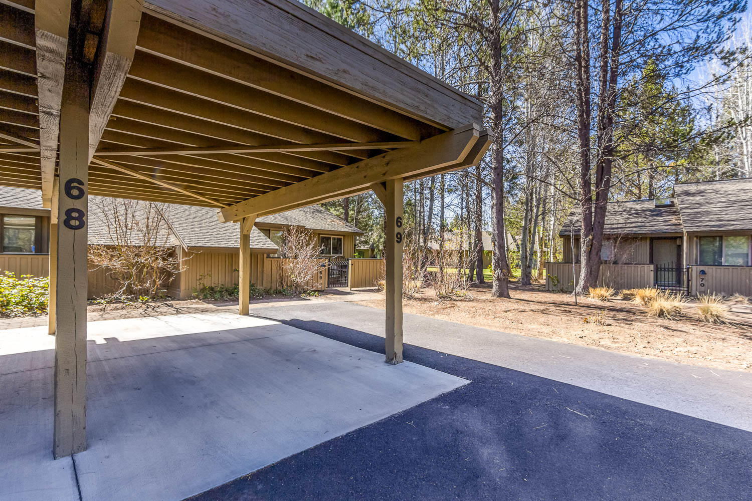 Quelah Condos - Residential