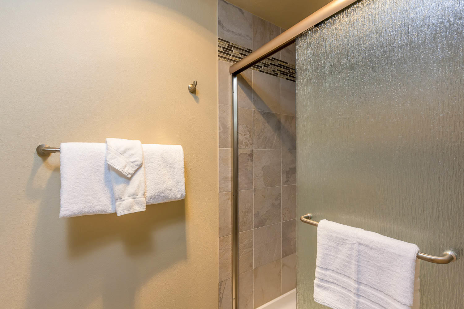 Quelah Condos - Residential