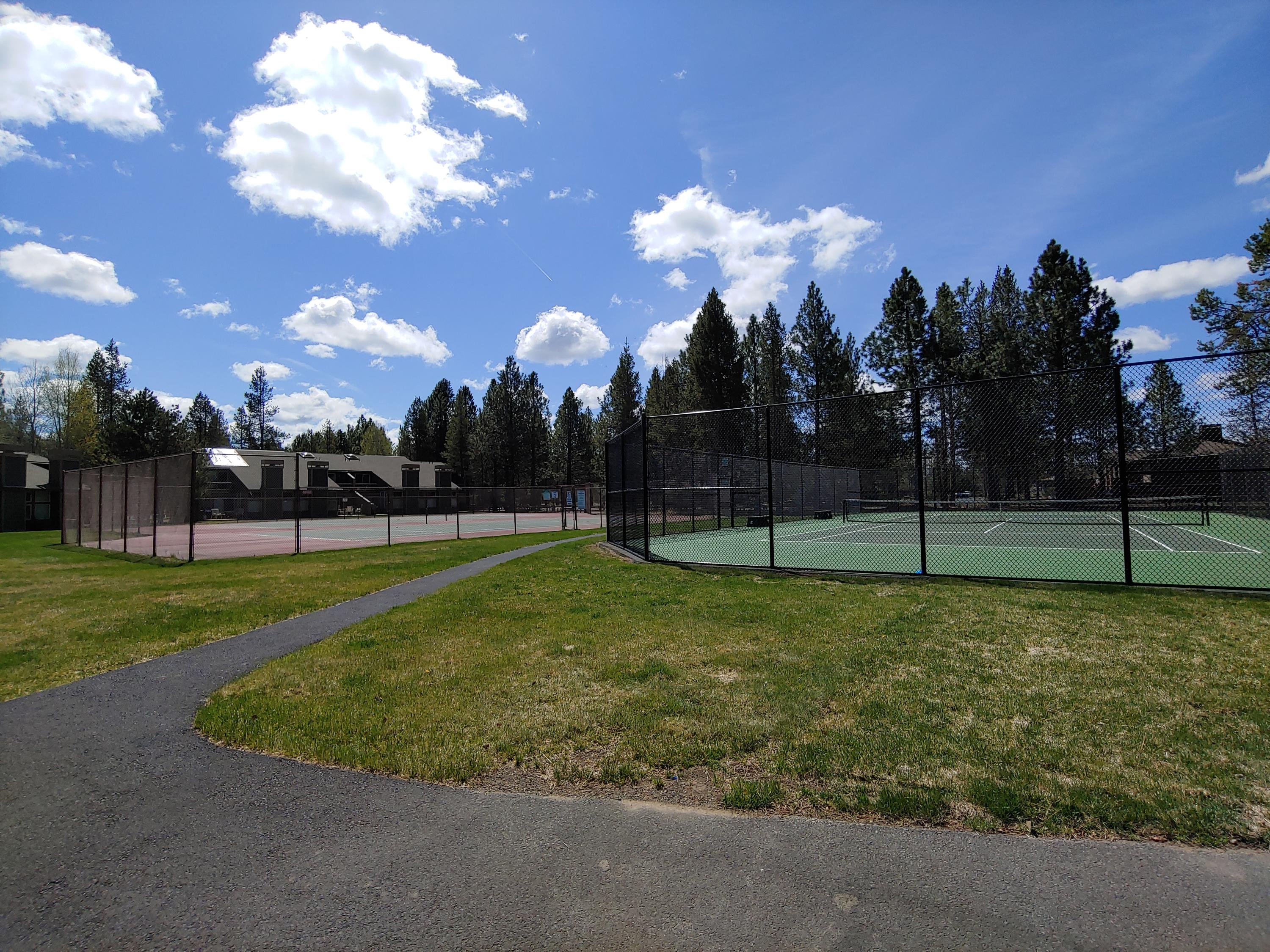 Quelah Condos - Residential