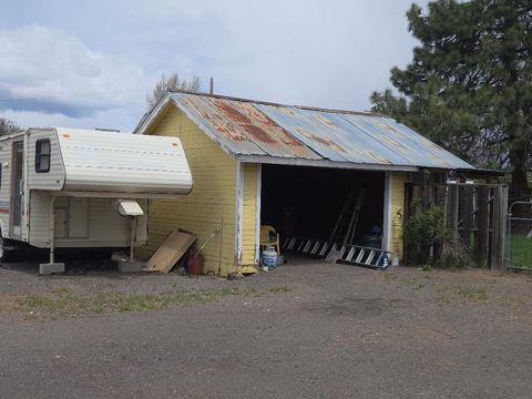 Tiny photo for 31663 Oregon 70, Bonanza, OR 97623 (MLS # 220220191)