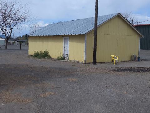 Tiny photo for 31663 Oregon 70, Bonanza, OR 97623 (MLS # 220220191)