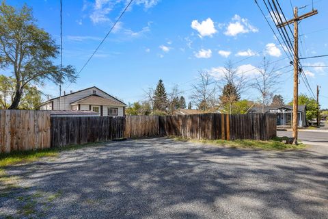 Tiny photo for 640 NW Delaware Avenue, Bend, OR 97703 (MLS # 220219876)