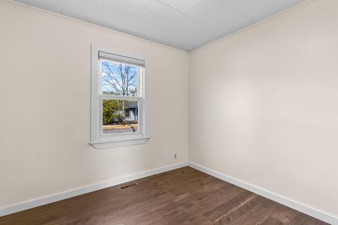 Tiny photo for 640 NW Delaware Avenue, Bend, OR 97703 (MLS # 220219876)