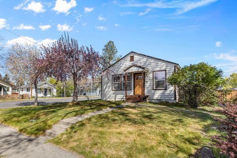 Tiny photo for 640 NW Delaware Avenue, Bend, OR 97703 (MLS # 220219876)