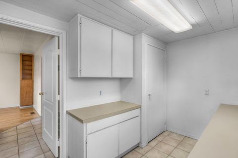 Tiny photo for 640 NW Delaware Avenue, Bend, OR 97703 (MLS # 220219876)