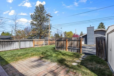 Tiny photo for 640 NW Delaware Avenue, Bend, OR 97703 (MLS # 220219876)