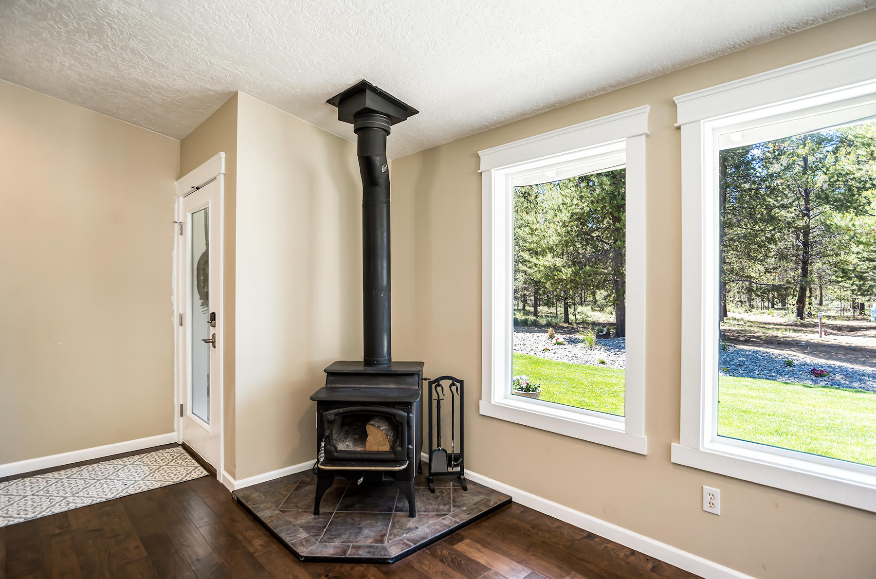 Los Pinos - Residential