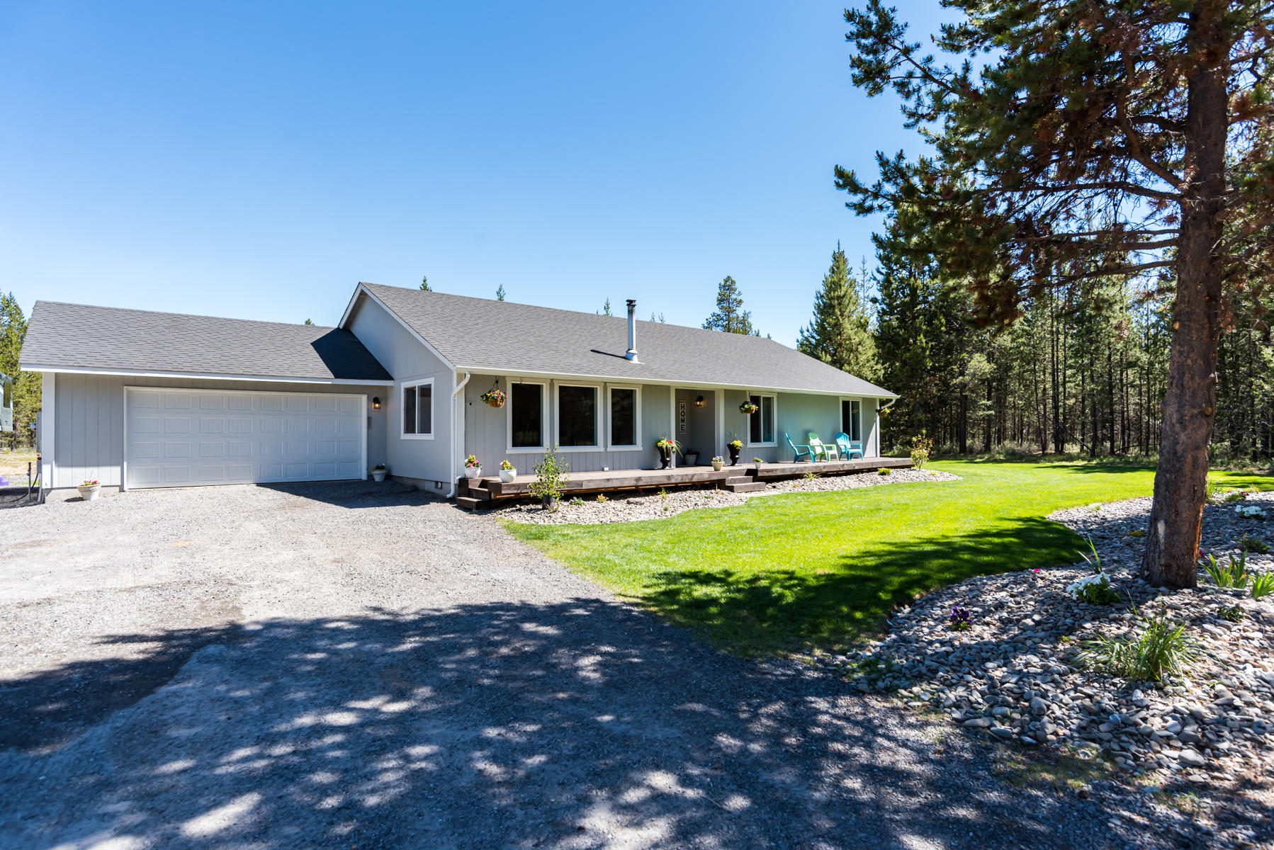 Los Pinos - Residential