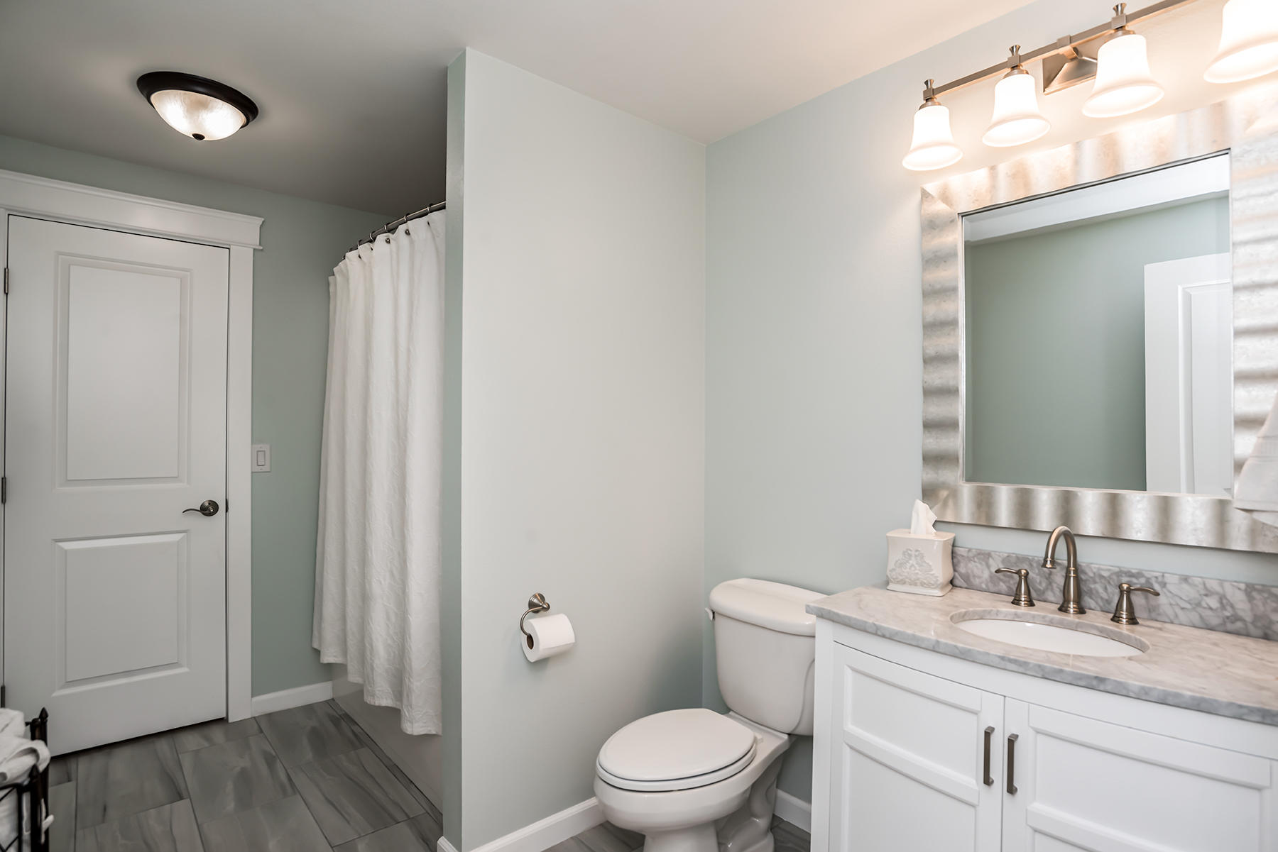 Los Pinos - Residential