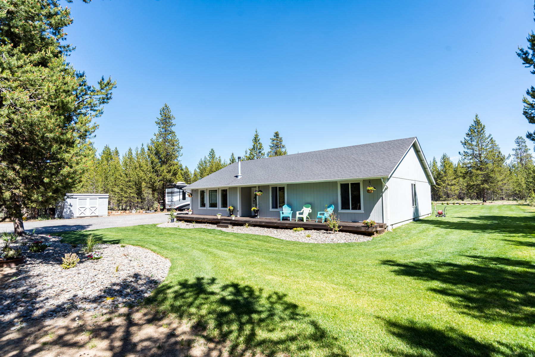 Los Pinos - Residential