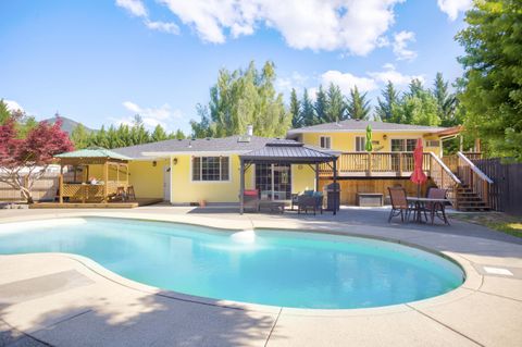 Tiny photo for 255 Queens Branch Road, Rogue River, OR 97537 (MLS # 220217661)