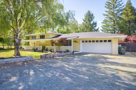 Tiny photo for 255 Queens Branch Road, Rogue River, OR 97537 (MLS # 220217661)