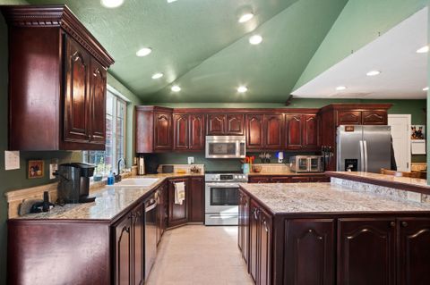 Tiny photo for 255 Queens Branch Road, Rogue River, OR 97537 (MLS # 220217661)