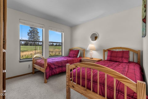 Tiny photo for 17810 W Core Road #28, Sunriver, OR 97707 (MLS # 220227048)