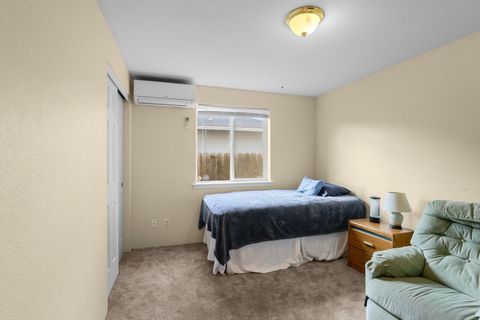 Tiny photo for 908 Blossom Court, Medford, OR 97501 (MLS # 220211672)