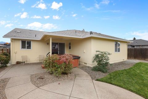 Tiny photo for 908 Blossom Court, Medford, OR 97501 (MLS # 220211672)