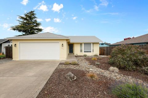 Tiny photo for 908 Blossom Court, Medford, OR 97501 (MLS # 220211672)
