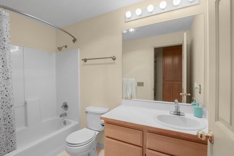 Tiny photo for 908 Blossom Court, Medford, OR 97501 (MLS # 220211672)