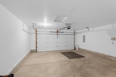 Tiny photo for 908 Blossom Court, Medford, OR 97501 (MLS # 220211672)