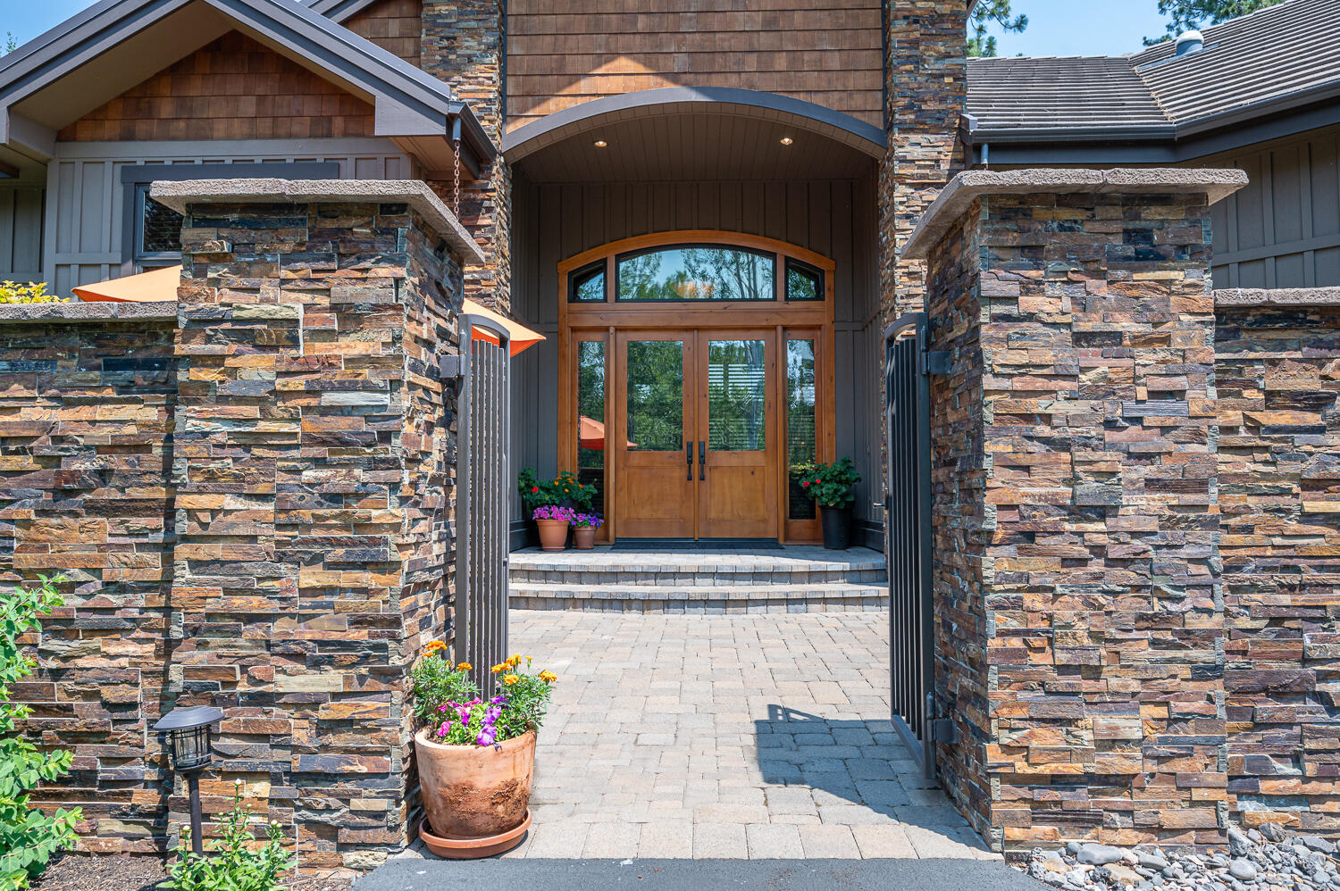 Broken Top - Residential