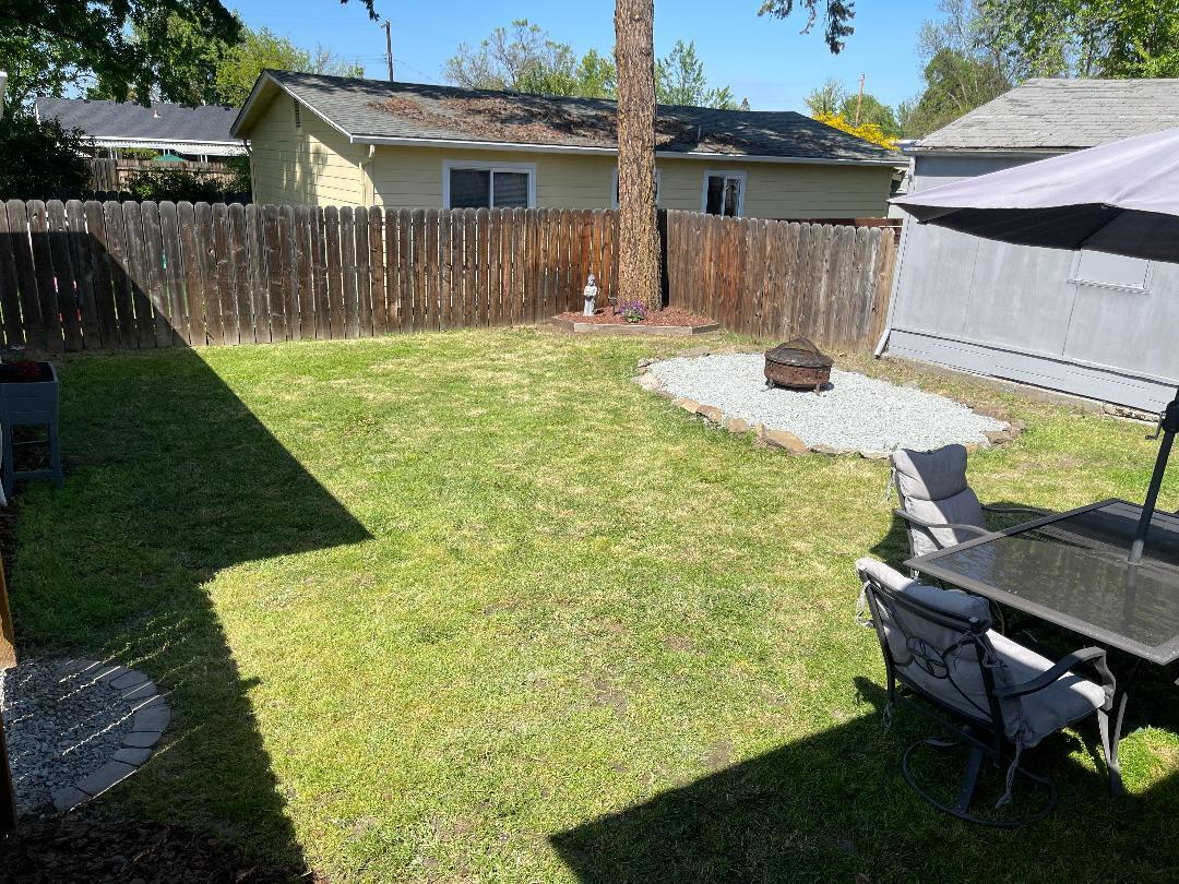 918 W Stewart Avenue