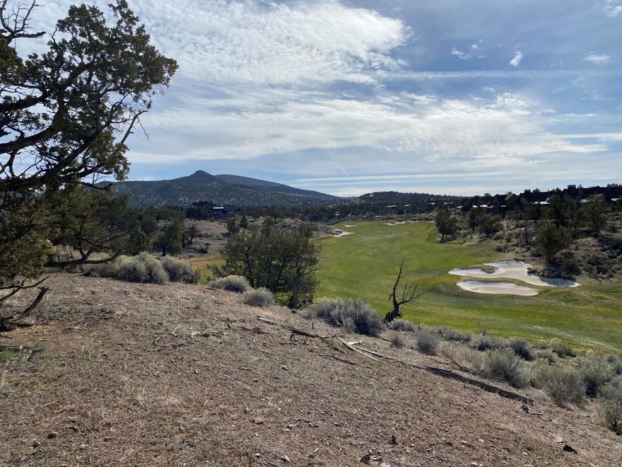 Beautiful Cascade Mountain views and overlooking the #10 fairway of Brasada Canyons, this home site is located on a cul-de-sac offering additional privacy. Come and build your dream home! Enjoy all the Benefits of Membership, Athletic Center with 3 Pools, Water Slide and Lazy River, Cascade Pool (Adult Only Pool), Equestrian Center, 18 Hole Award Winning Golf Course, Spa Brasada, Member Club Room, Restaurants, Hiking, Biking, Fishing, Horse Back Riding and much more!
