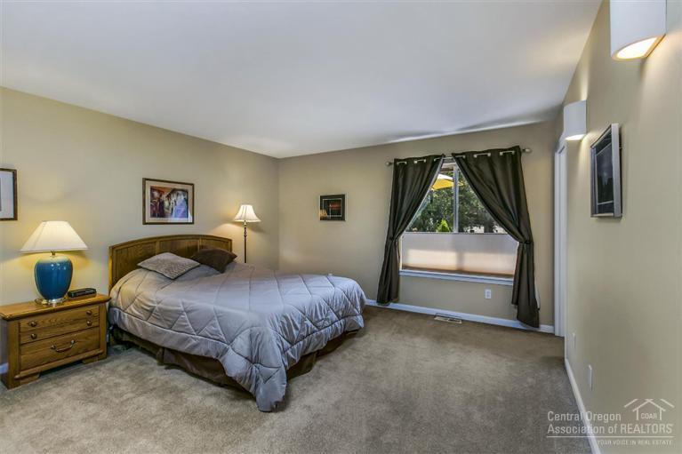 Oak Tree - Residential