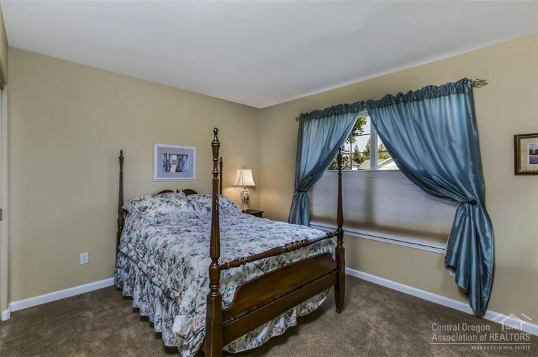 Oak Tree - Residential