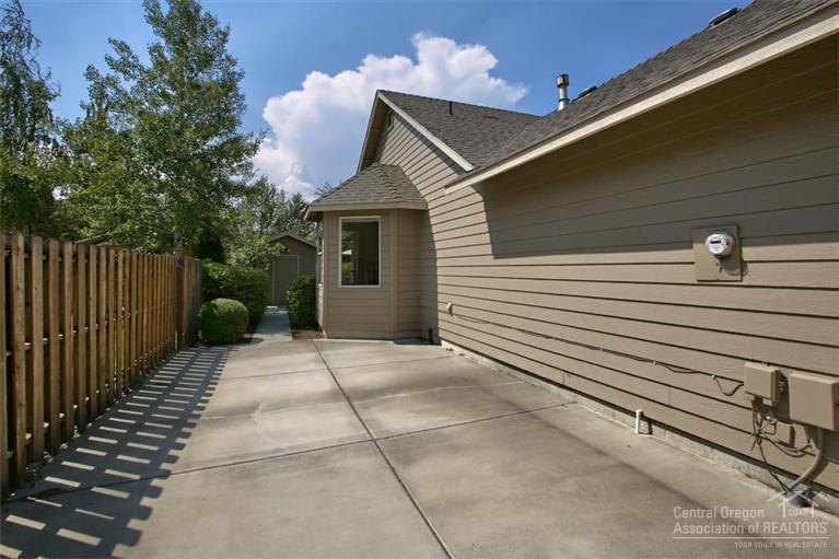 Oak Tree - Residential