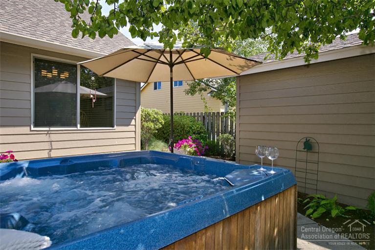 Oak Tree - Residential