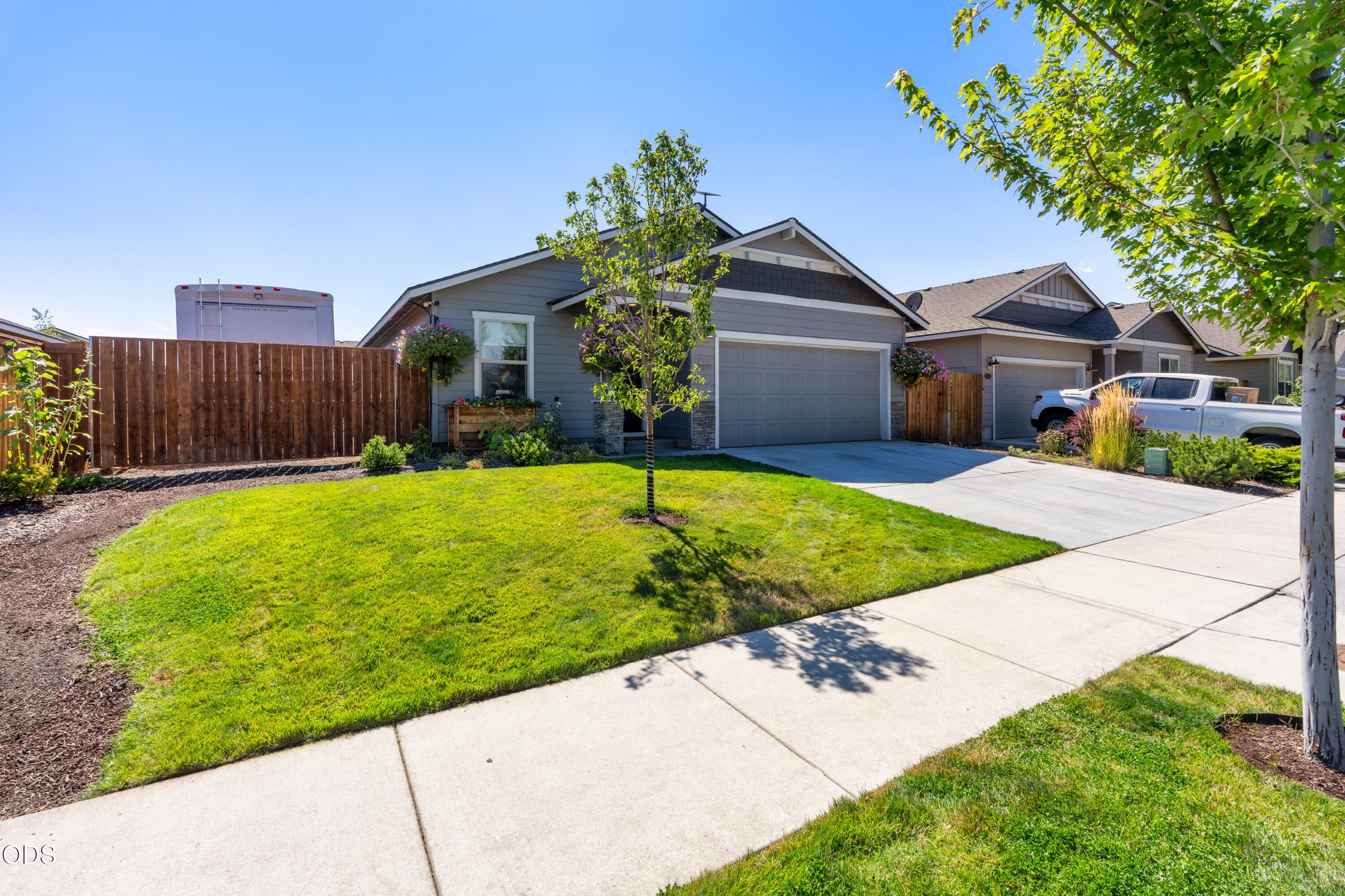 2466 SW Metolius Avenue